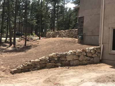 Siloam stone retaining walls in Perry Park Colorado 